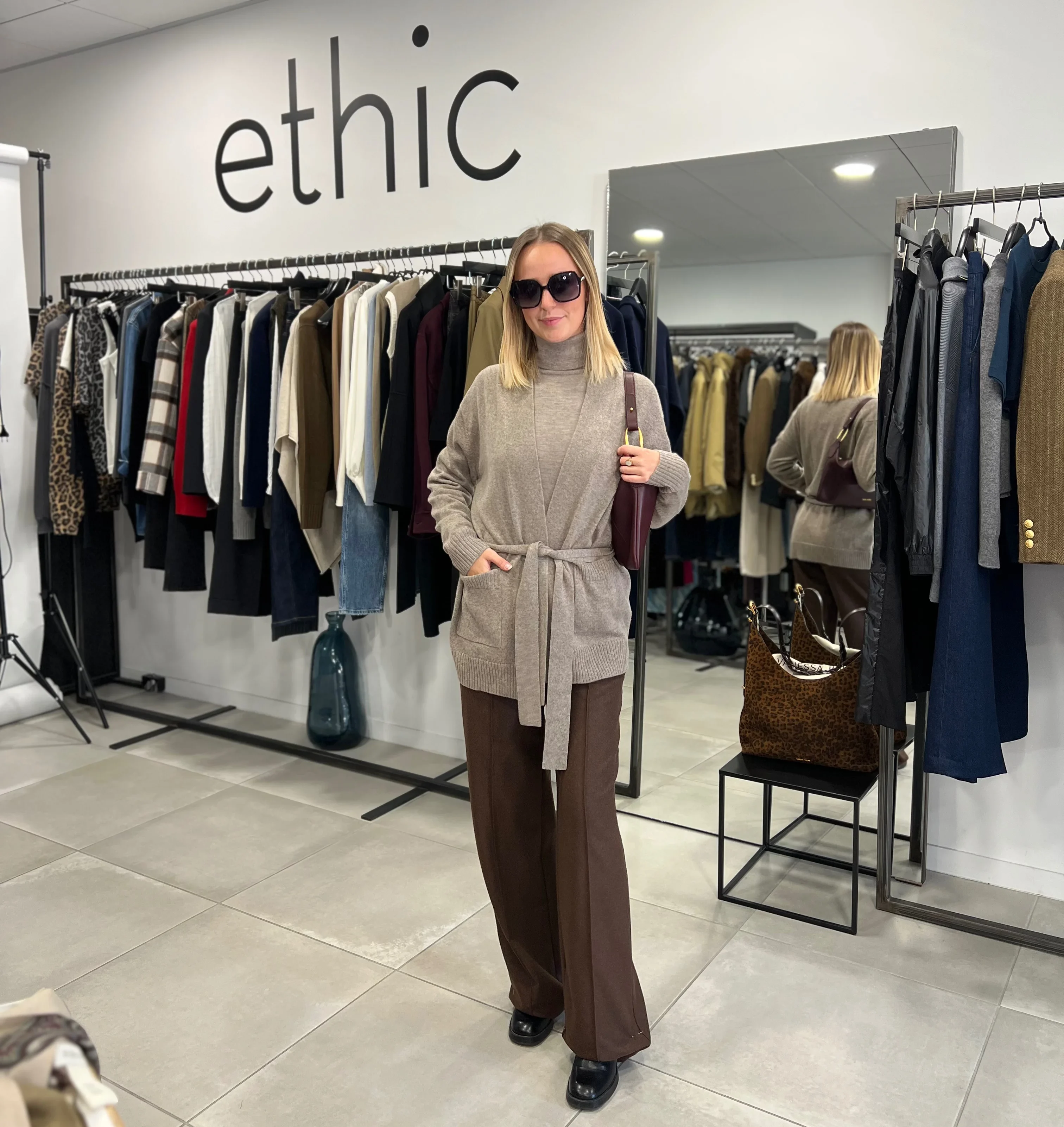 Veste Bompard portée dans notre boutique Ethic Shop